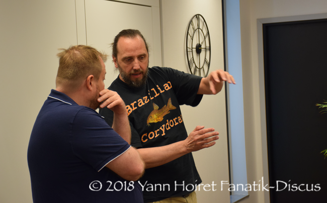 Conference dedicated to corydoras Hans Ever Conférence dédiée aux corydoras de Hans Ever