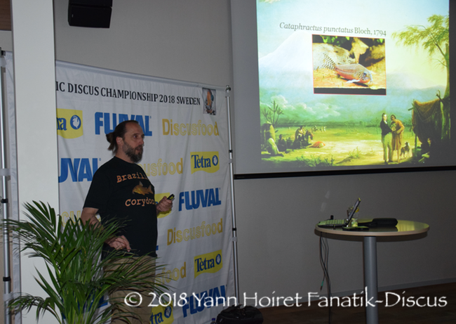 Conference dedicated to corydoras Hans Ever Conférence dédiée aux corydoras de Hans Ever